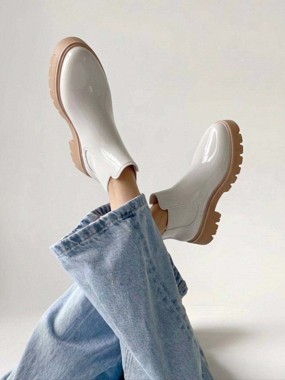 Dolce Vita Stormy H2O Ivory Patent Rain Boots Size 10